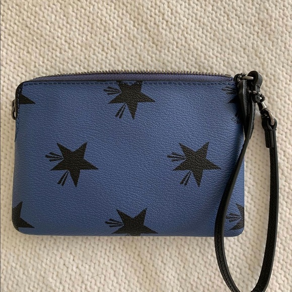 Star printed Coach wristlet. - Picture 3 of 3